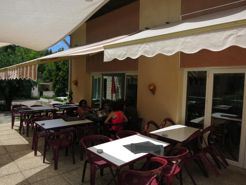 Le Pidanoux Hotel Saint-Julien-du-Verdon Bagian luar foto